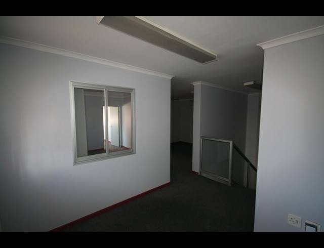 473M² FACTORY TO LET IN EPPING INDUSTRIAL